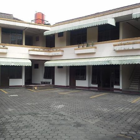 בנדונג Hotel Sriwijaya מראה חיצוני תמונה
