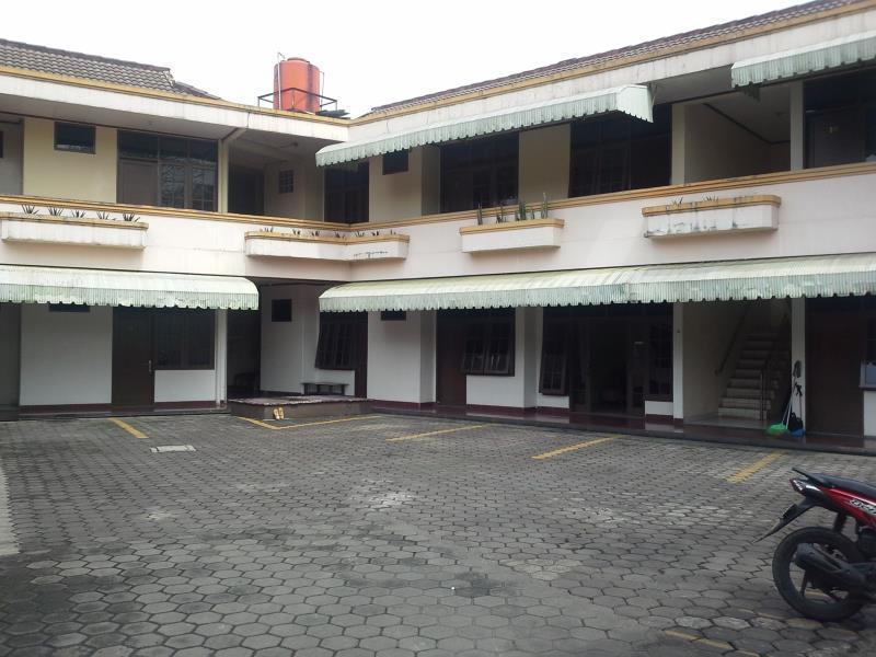 בנדונג Hotel Sriwijaya מראה חיצוני תמונה